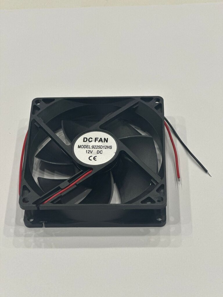 Вентилятор 92*92*25 12v