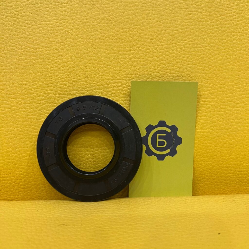 Сальник 37х76х9